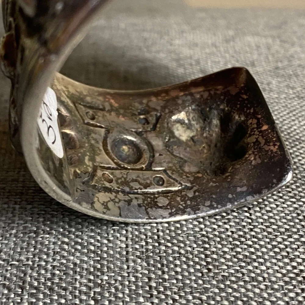 Antique Repousee Silver Bracelet (61.6 grams) - Picture 10 of 14